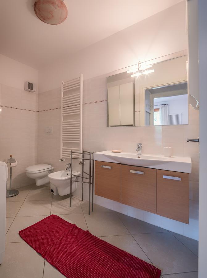 Residenza Finestra Sul Parco Appartement Comano Terme Buitenkant foto