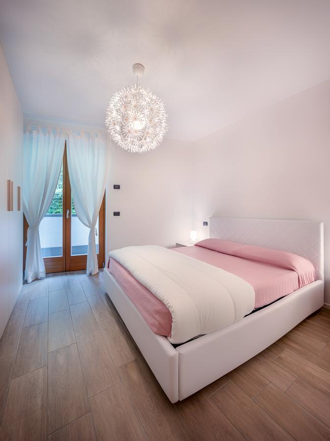 Residenza Finestra Sul Parco Appartement Comano Terme Buitenkant foto