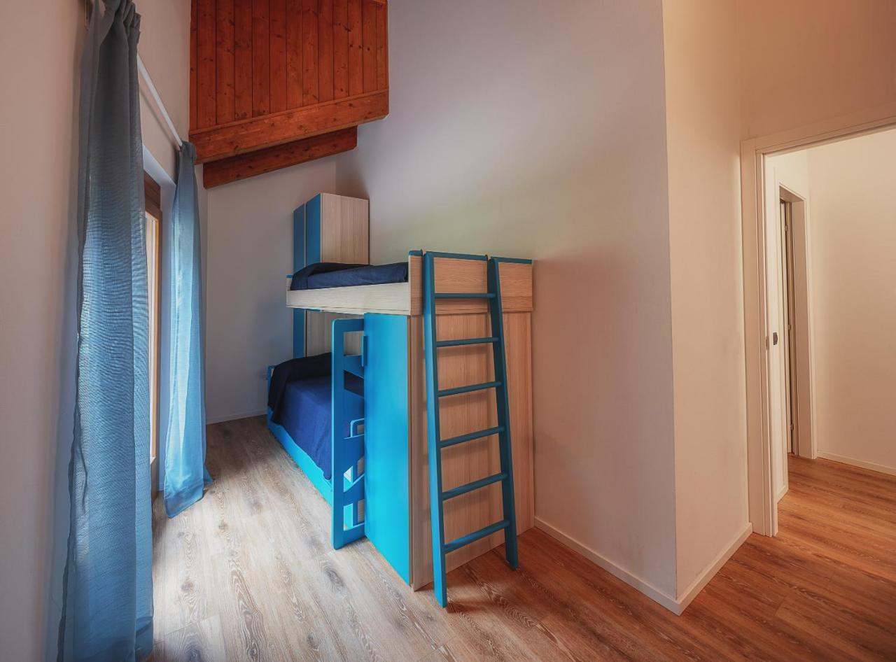 Residenza Finestra Sul Parco Appartement Comano Terme Buitenkant foto
